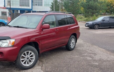 Toyota Highlander III, 2004 год, 999 000 рублей, 1 фотография