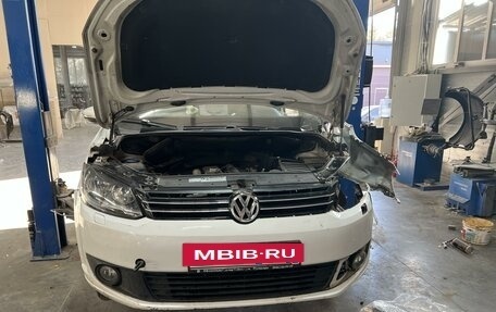 Volkswagen Touran III, 2012 год, 430 000 рублей, 2 фотография