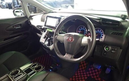 Toyota Wish II, 2014 год, 1 390 000 рублей, 4 фотография