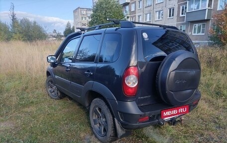 Chevrolet Niva I рестайлинг, 2018 год, 900 000 рублей, 7 фотография