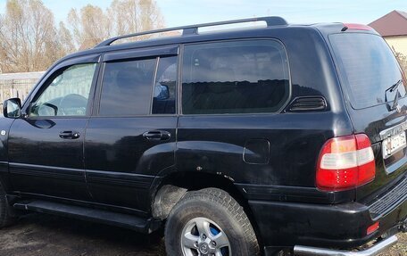 Toyota Land Cruiser 100 рестайлинг 2, 2001 год, 1 850 000 рублей, 3 фотография