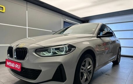 BMW 1 серия, 2022 год, 3 300 000 рублей, 1 фотография