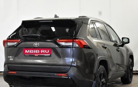 Toyota RAV4, 2021 год, 3 950 000 рублей, 2 фотография