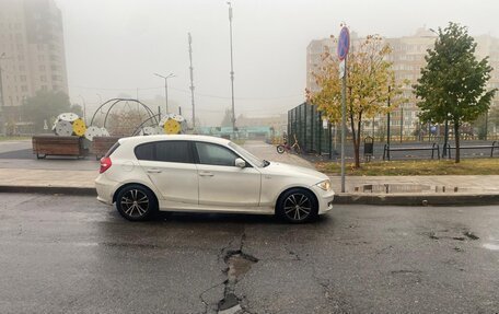 BMW 1 серия, 2010 год, 950 000 рублей, 1 фотография