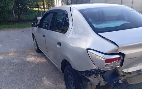 Renault Logan II, 2016 год, 400 000 рублей, 13 фотография