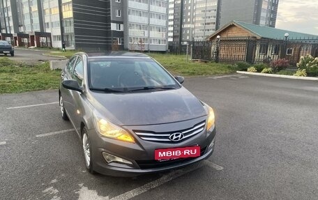 Hyundai Solaris II рестайлинг, 2015 год, 850 000 рублей, 10 фотография