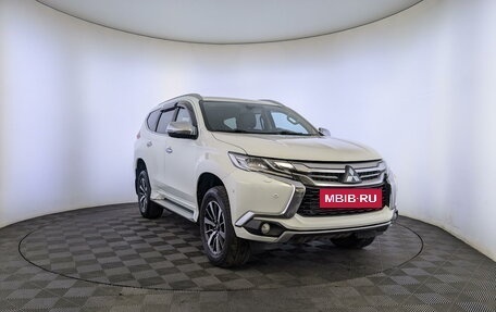 Mitsubishi Pajero Sport III рестайлинг, 2017 год, 2 775 000 рублей, 26 фотография