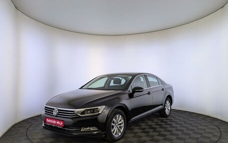 Volkswagen Passat B8 рестайлинг, 2018 год, 2 600 000 рублей, 1 фотография