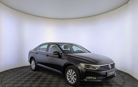 Volkswagen Passat B8 рестайлинг, 2018 год, 2 600 000 рублей, 3 фотография