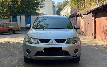 Mitsubishi Outlander III рестайлинг 3, 2008 год, 855 555 рублей, 1 фотография