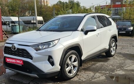 Toyota RAV4, 2021 год, 3 560 000 рублей, 5 фотография