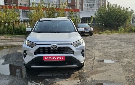 Toyota RAV4, 2021 год, 3 560 000 рублей, 3 фотография