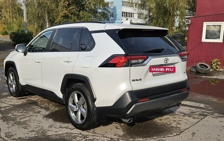 Toyota RAV4, 2021 год, 3 560 000 рублей, 12 фотография