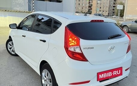 Hyundai Solaris II рестайлинг, 2015 год, 1 200 000 рублей, 4 фотография