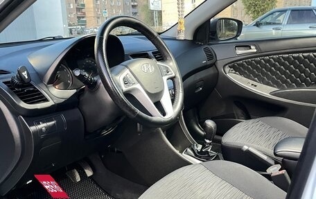 Hyundai Solaris II рестайлинг, 2015 год, 1 200 000 рублей, 8 фотография