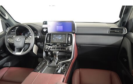 Lexus LX, 2024 год, 27 490 000 рублей, 9 фотография