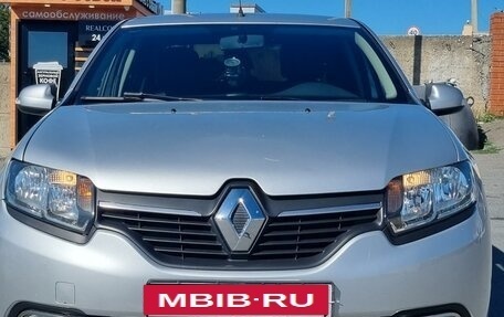 Renault Logan II, 2017 год, 680 000 рублей, 4 фотография