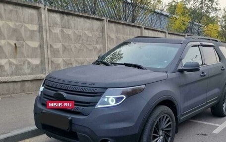 Ford Explorer VI, 2012 год, 1 950 000 рублей, 2 фотография