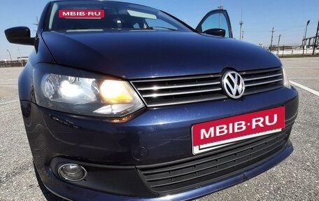 Volkswagen Polo VI (EU Market), 2013 год, 1 100 000 рублей, 30 фотография