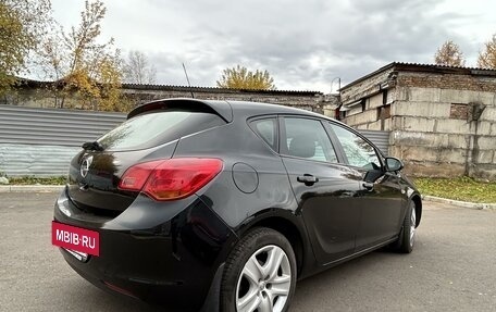 Opel Astra J, 2011 год, 1 150 000 рублей, 4 фотография