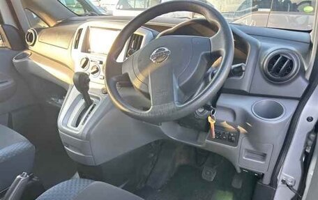 Nissan NV200, 2017 год, 1 650 000 рублей, 2 фотография