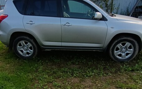 Toyota RAV4, 2006 год, 1 250 000 рублей, 2 фотография