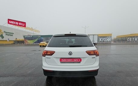 Volkswagen Tiguan II, 2018 год, 2 900 000 рублей, 2 фотография