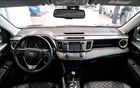 Toyota RAV4, 2015 год, 2 440 000 рублей, 14 фотография