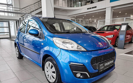 Peugeot 107 I рестайлинг, 2012 год, 568 000 рублей, 3 фотография