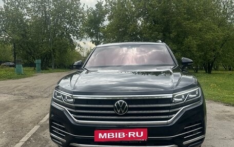 Volkswagen Touareg III, 2022 год, 8 000 000 рублей, 3 фотография