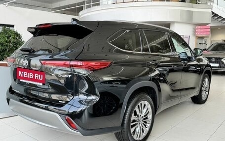 Toyota Highlander, 2023 год, 7 000 000 рублей, 2 фотография