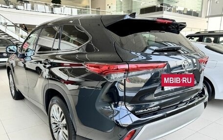 Toyota Highlander, 2023 год, 7 000 000 рублей, 4 фотография