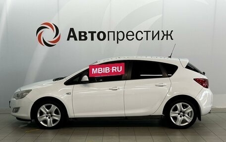 Opel Astra J, 2011 год, 890 000 рублей, 2 фотография