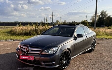 Mercedes-Benz C-Класс, 2012 год, 1 850 000 рублей, 3 фотография