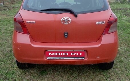 Toyota Yaris III рестайлинг, 2006 год, 519 000 рублей, 13 фотография