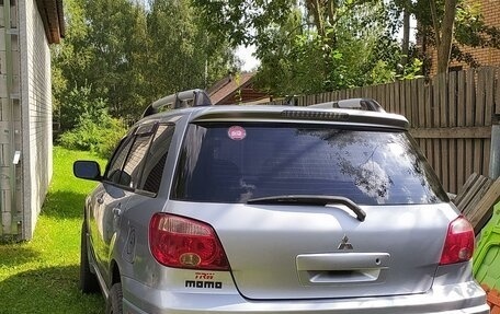 Mitsubishi Outlander III рестайлинг 3, 2005 год, 650 000 рублей, 2 фотография