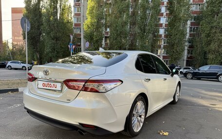 Toyota Camry, 2018 год, 2 900 000 рублей, 3 фотография