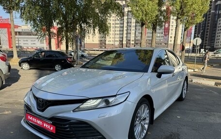 Toyota Camry, 2018 год, 2 900 000 рублей, 5 фотография