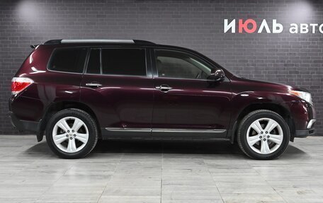 Toyota Highlander III, 2013 год, 2 800 000 рублей, 9 фотография