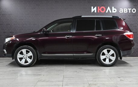 Toyota Highlander III, 2013 год, 2 800 000 рублей, 8 фотография