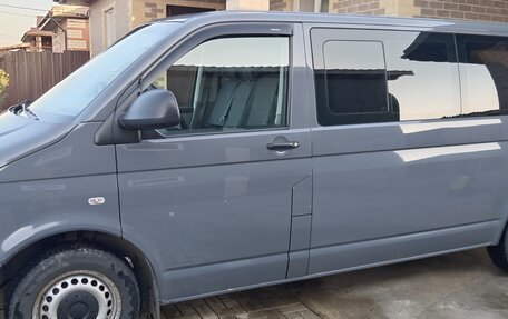 Volkswagen Caravelle T5, 2013 год, 2 000 000 рублей, 3 фотография