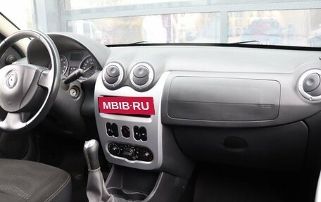 Renault Sandero I, 2013 год, 845 000 рублей, 15 фотография