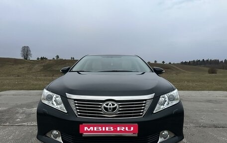 Toyota Camry, 2013 год, 2 130 000 рублей, 2 фотография