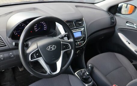 Hyundai Solaris II рестайлинг, 2012 год, 949 000 рублей, 5 фотография