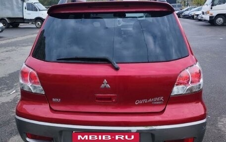 Mitsubishi Outlander III рестайлинг 3, 2004 год, 700 000 рублей, 18 фотография