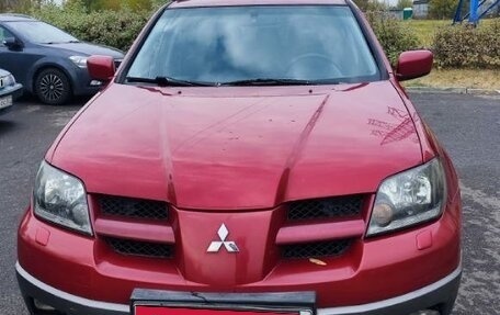 Mitsubishi Outlander III рестайлинг 3, 2004 год, 700 000 рублей, 16 фотография