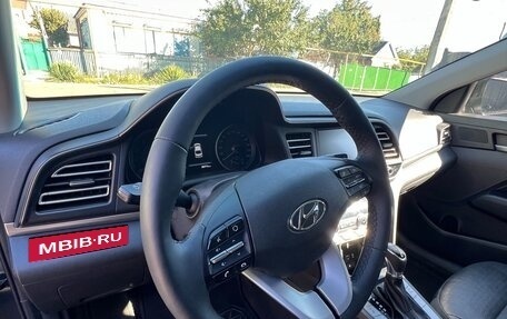 Hyundai Elantra VI рестайлинг, 2019 год, 2 390 000 рублей, 15 фотография