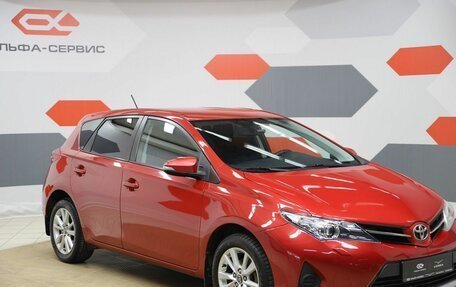 Toyota Auris II, 2013 год, 1 090 000 рублей, 3 фотография