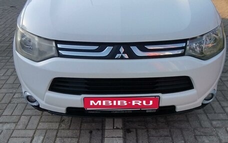 Mitsubishi Outlander III рестайлинг 3, 2014 год, 1 570 000 рублей, 16 фотография