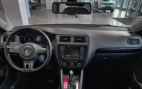 Volkswagen Jetta VI, 2013 год, 1 212 000 рублей, 14 фотография